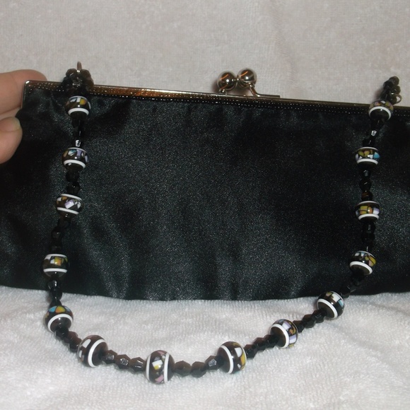 Chateau beaded handbag - Picture 5 of 8